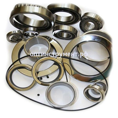 83903706 Ремкомплект подшипников и уплотнений CF75D5/D6/D8